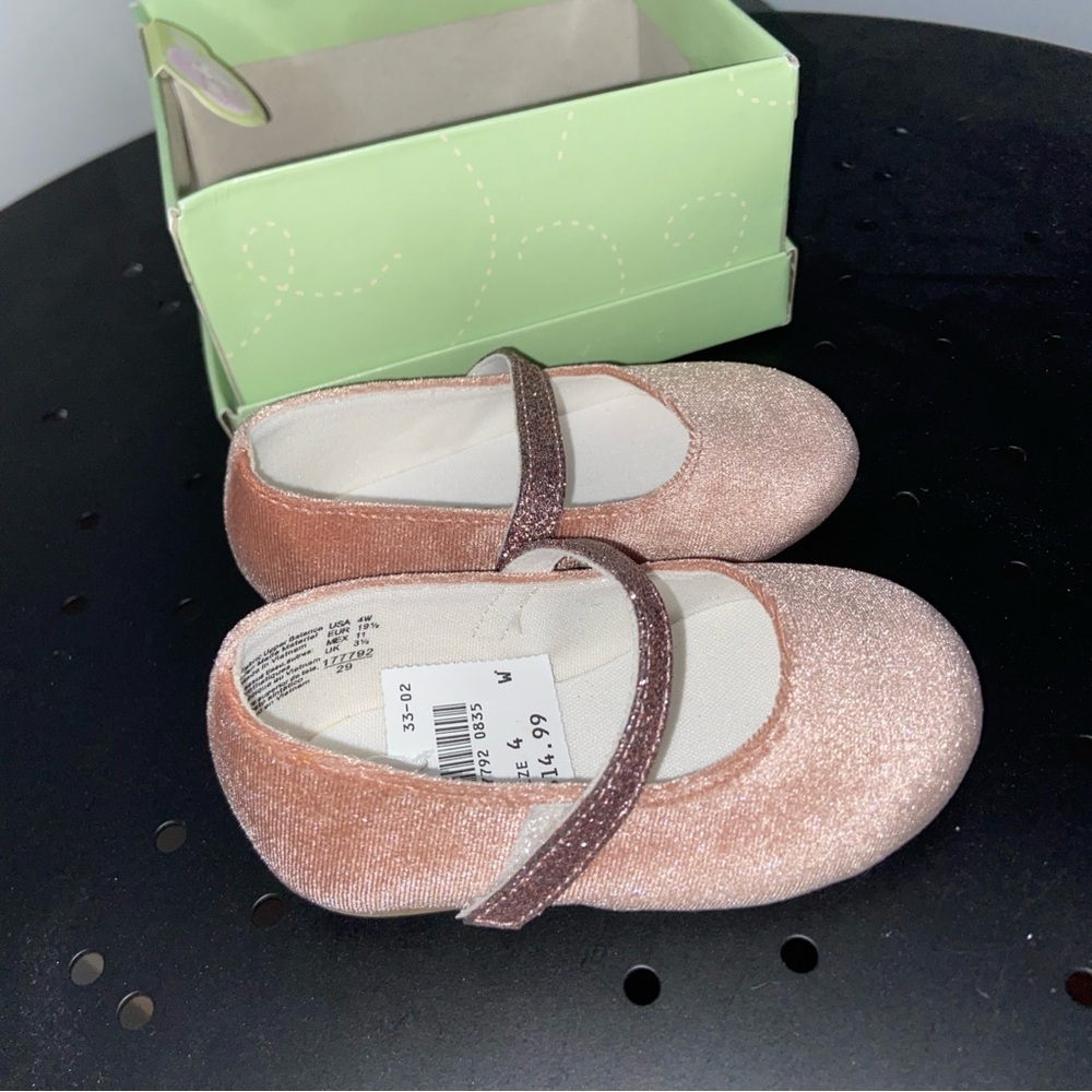 Silver and Pink Dress Shoes with Shimmering Finish